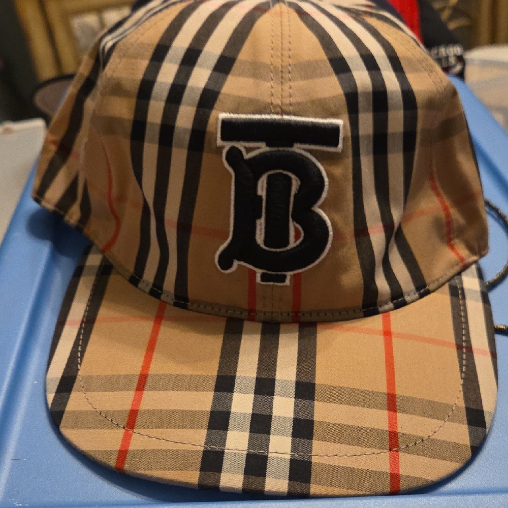 Burberry  Beige Check Hat with Logo